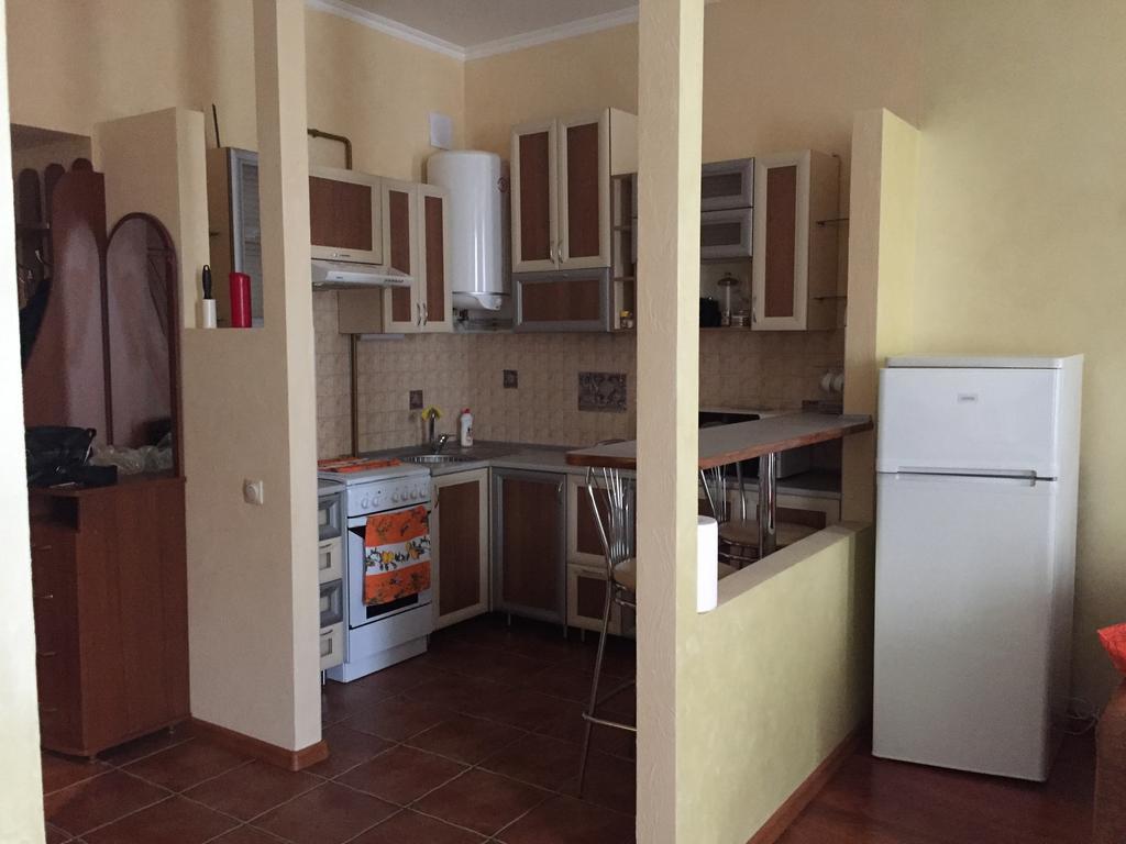 Apartment Miskevycha Lviv Exteriör bild