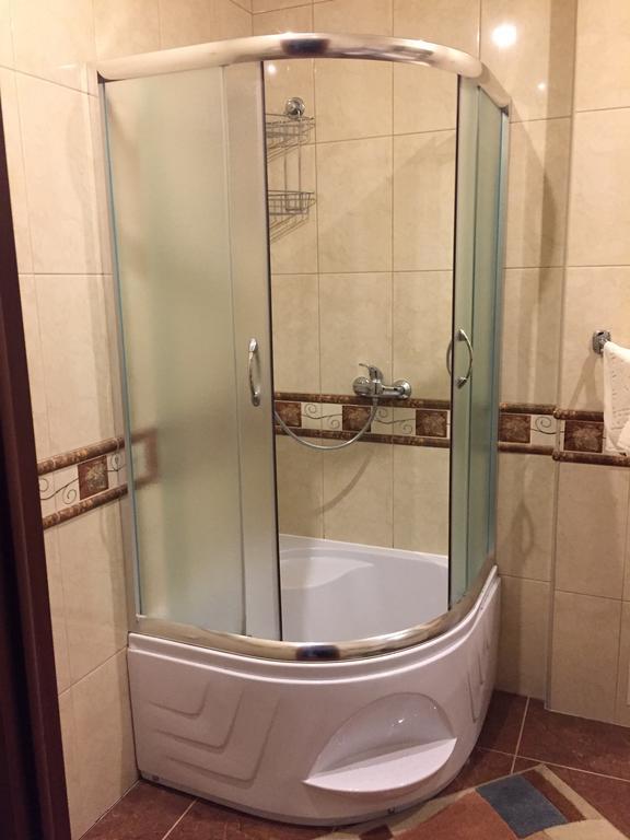 Apartment Miskevycha Lviv Exteriör bild